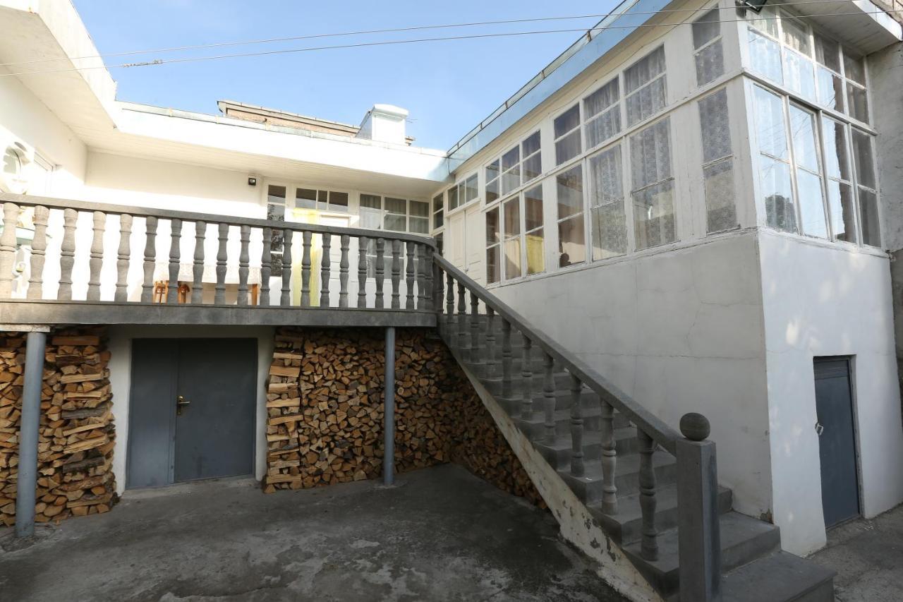 Guesthouse "Ashot Shalunts" Goris Buitenkant foto