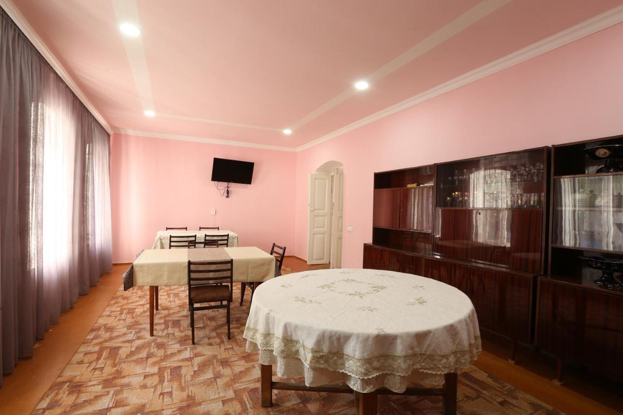 Guesthouse "Ashot Shalunts" Goris Buitenkant foto