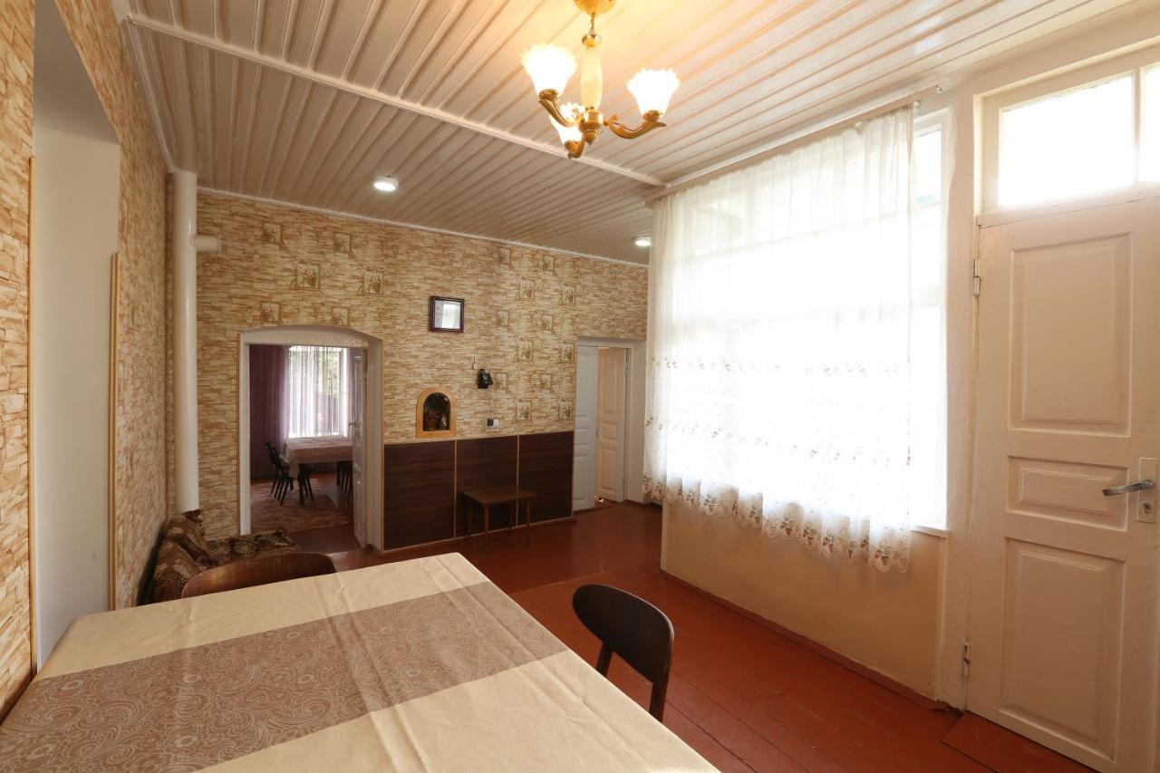 Guesthouse "Ashot Shalunts" Goris Buitenkant foto